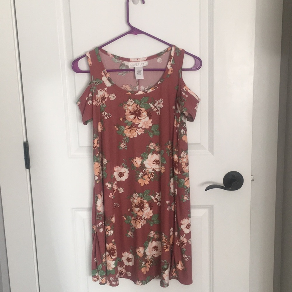 Off the shoulder dress 👗